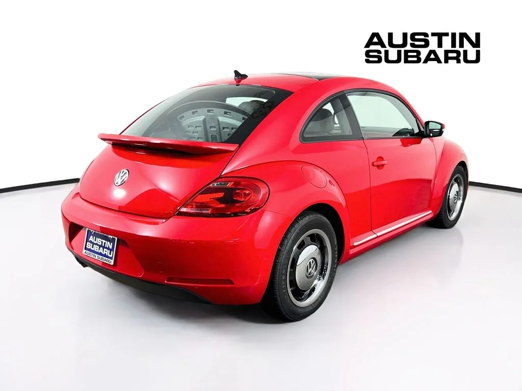 Used 2012 Red Volkswagen 2.5L image 7