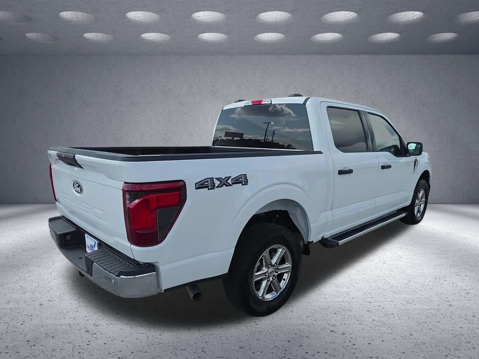 Used 2025 White Ford XLT image 7