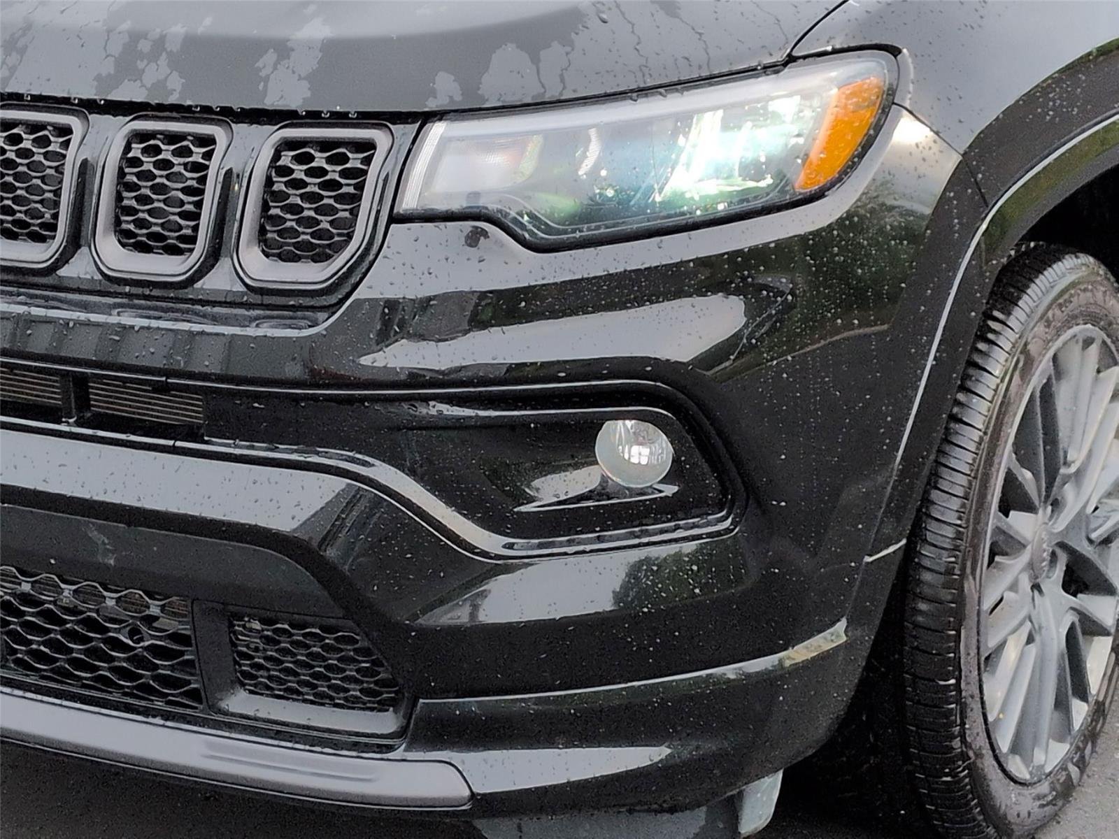 Used 2023 Diamond Black Crystal Pearlcoat Jeep (RED) Edition image 10