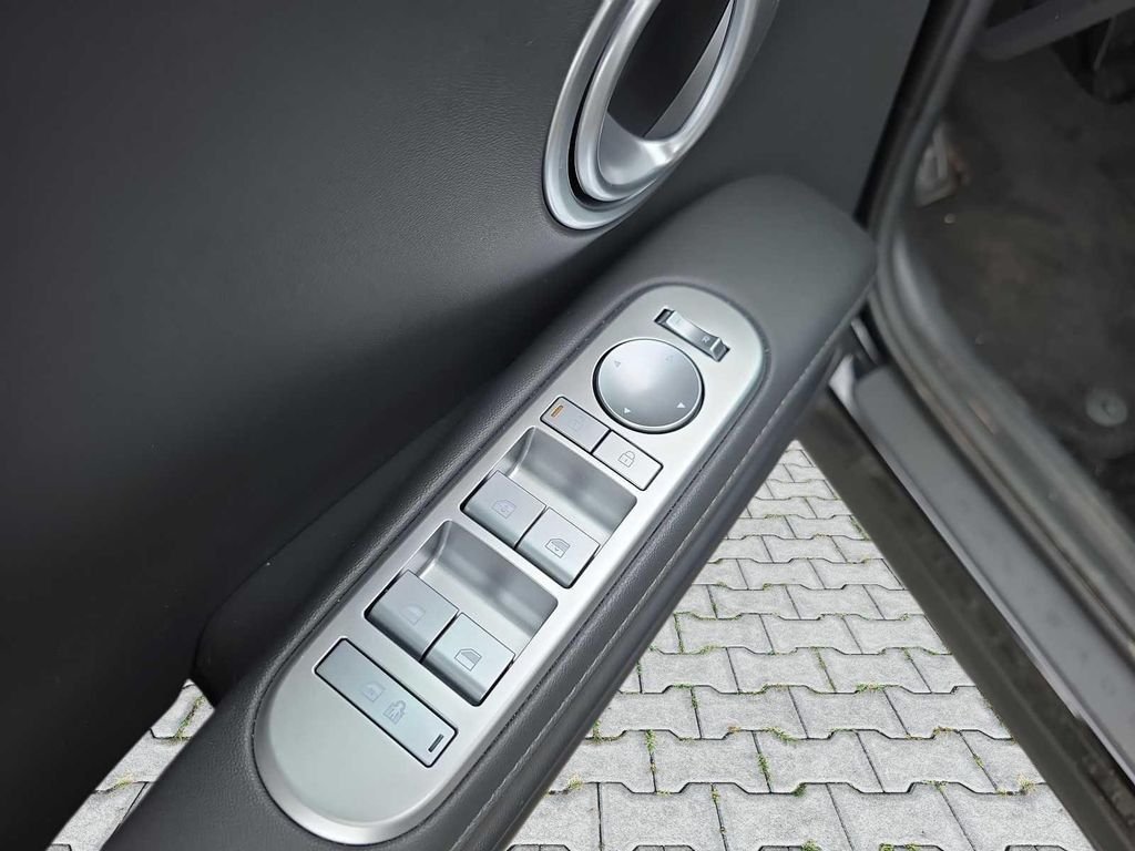 Used 2026 Black Hyundai SEL image 18