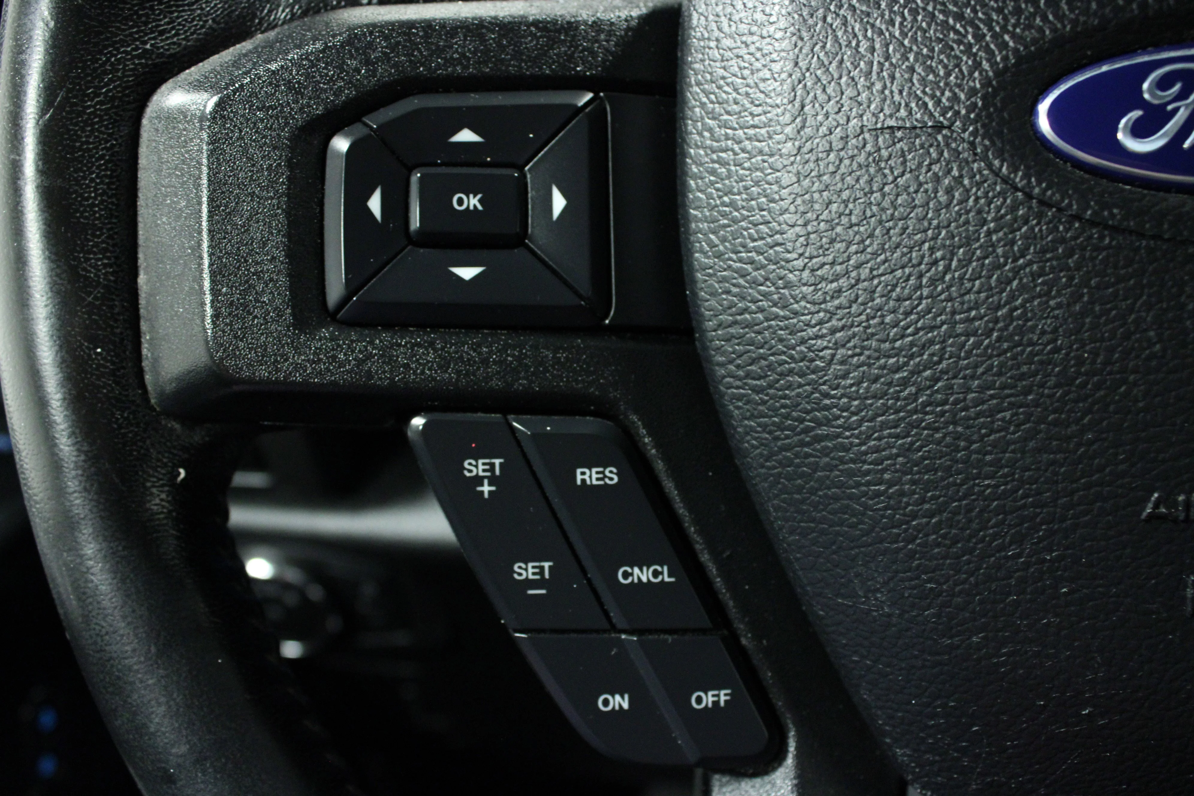 Used 2019 Ingot Silver Ford XLT image 21