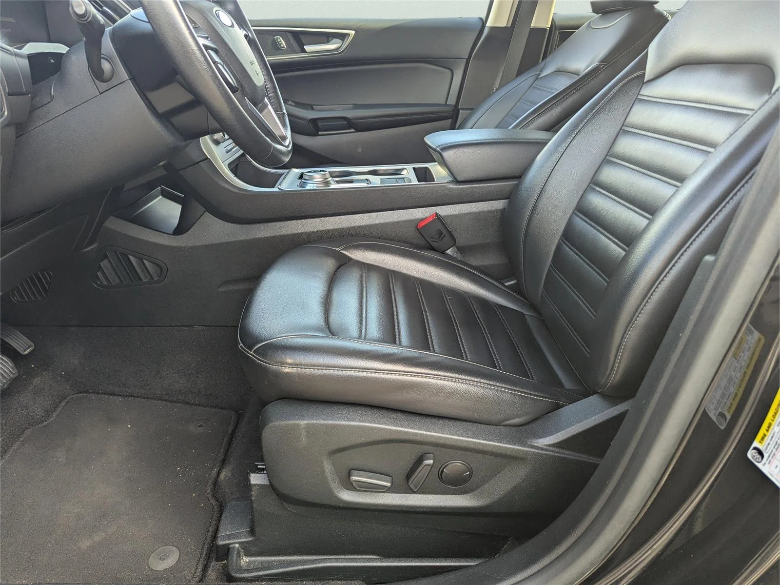 Used 2022 Agate Black Ford SEL image 12
