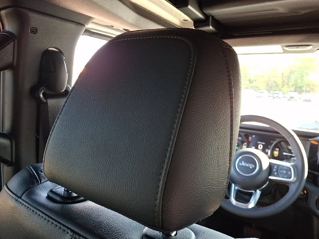 Used 2024 Silver Jeep Sahara 4xe image 14