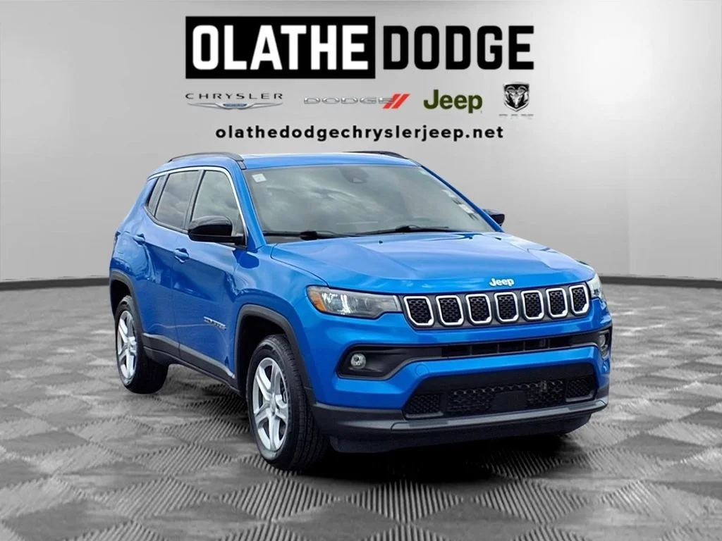 Certified Used 2023 Blue Jeep Latitude image 31