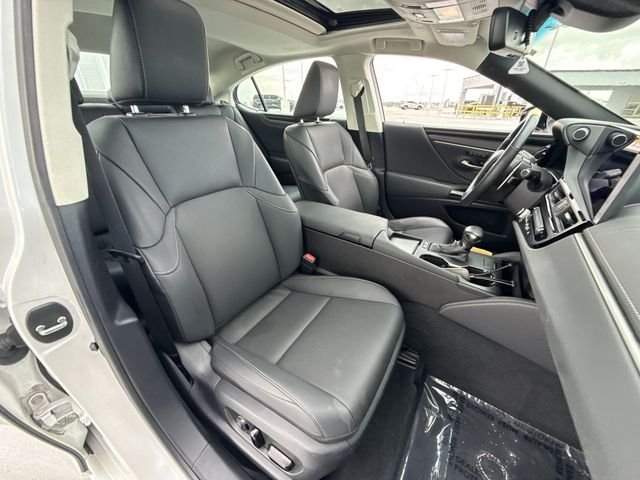 Certified Used 2024 White Lexus 300h image 26