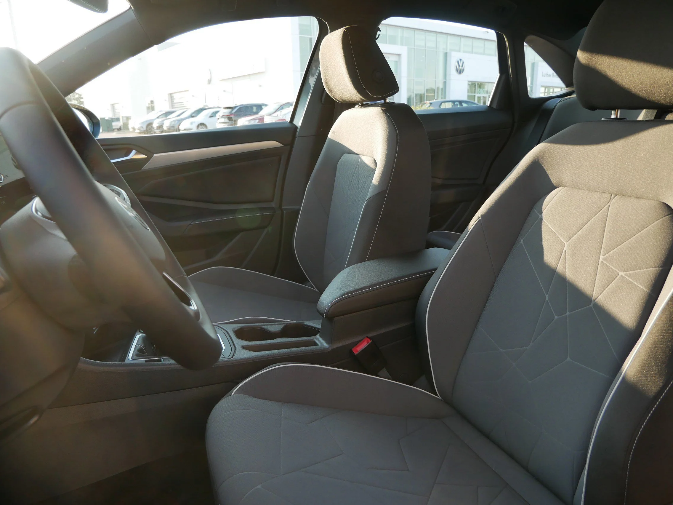 2025 Volkswagen Jetta Sport - Photo 4