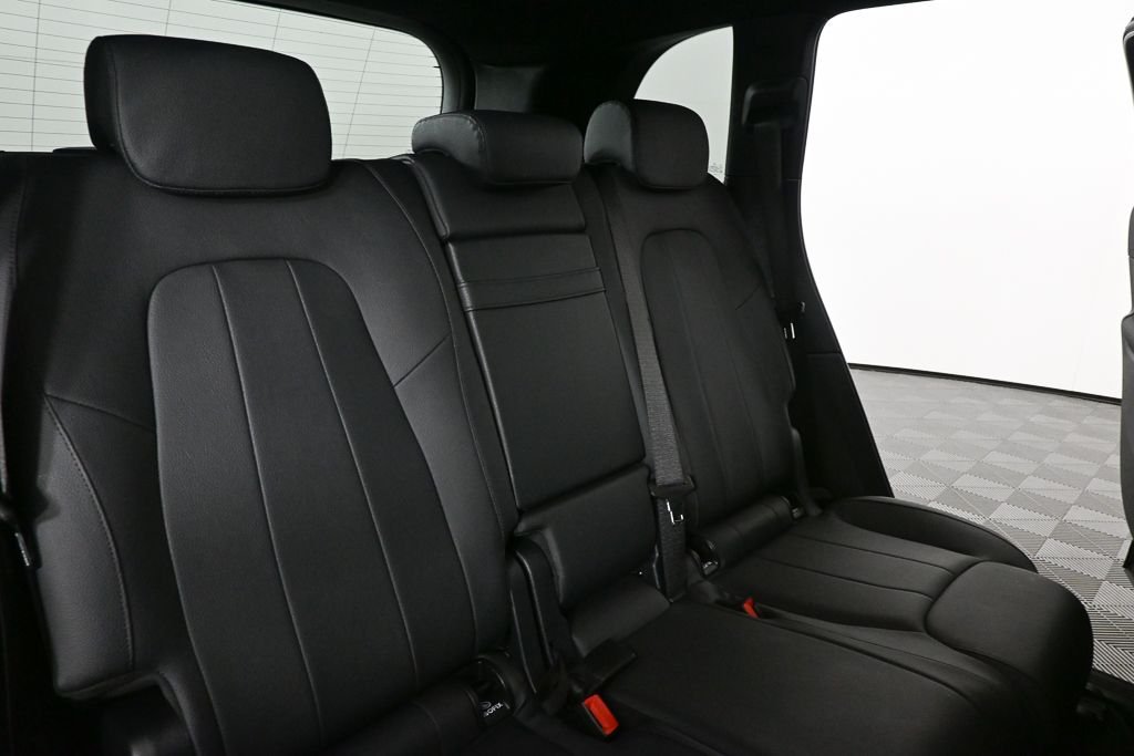 Certified Used 2022 Black Mercedes-Benz GLB 250 image 21