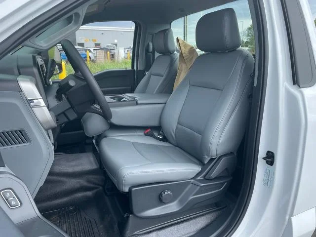 New 2026 Oxford White Ford F-550® XL image 42