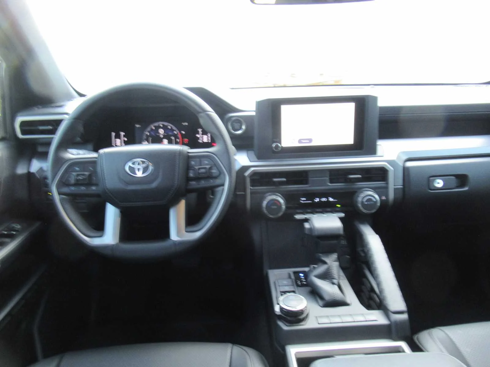 Used 2026 Ice Cap Toyota SR5 image 17