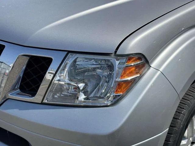 Used 2019 Silver Nissan SV image 11