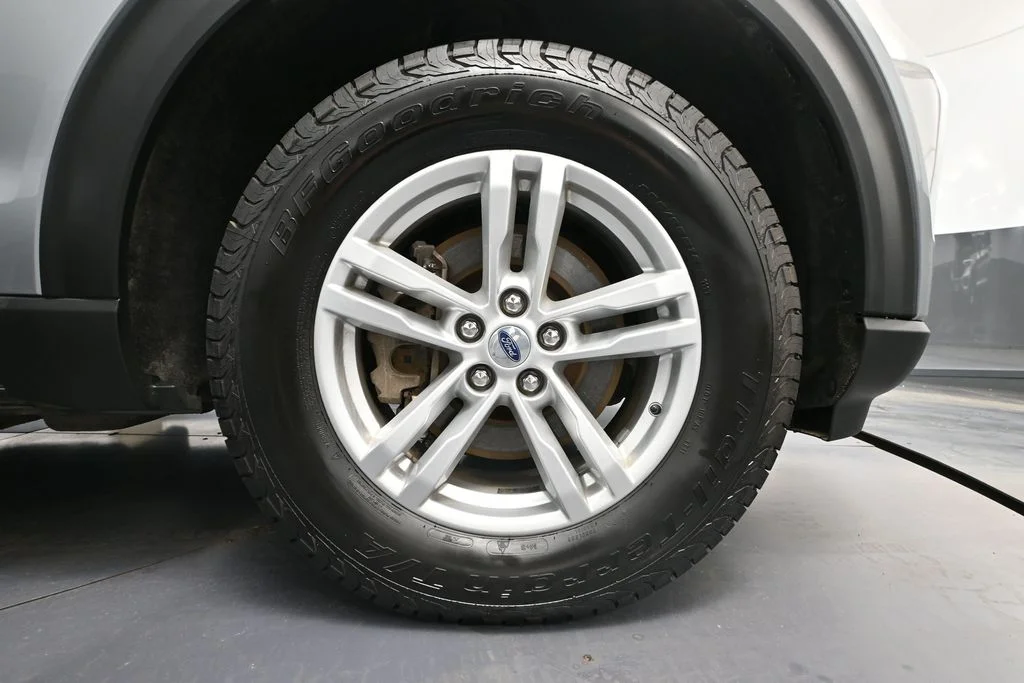 Used 2022 Silver Ford Base image 15