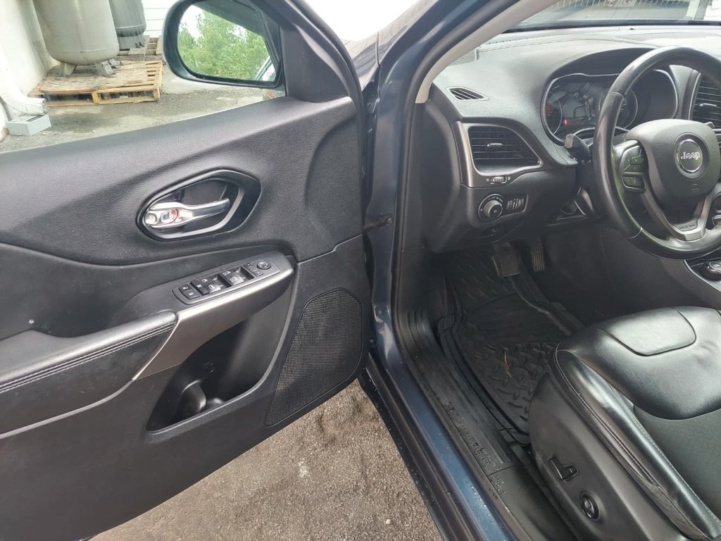 2020 Jeep Cherokee Latitude photo 4