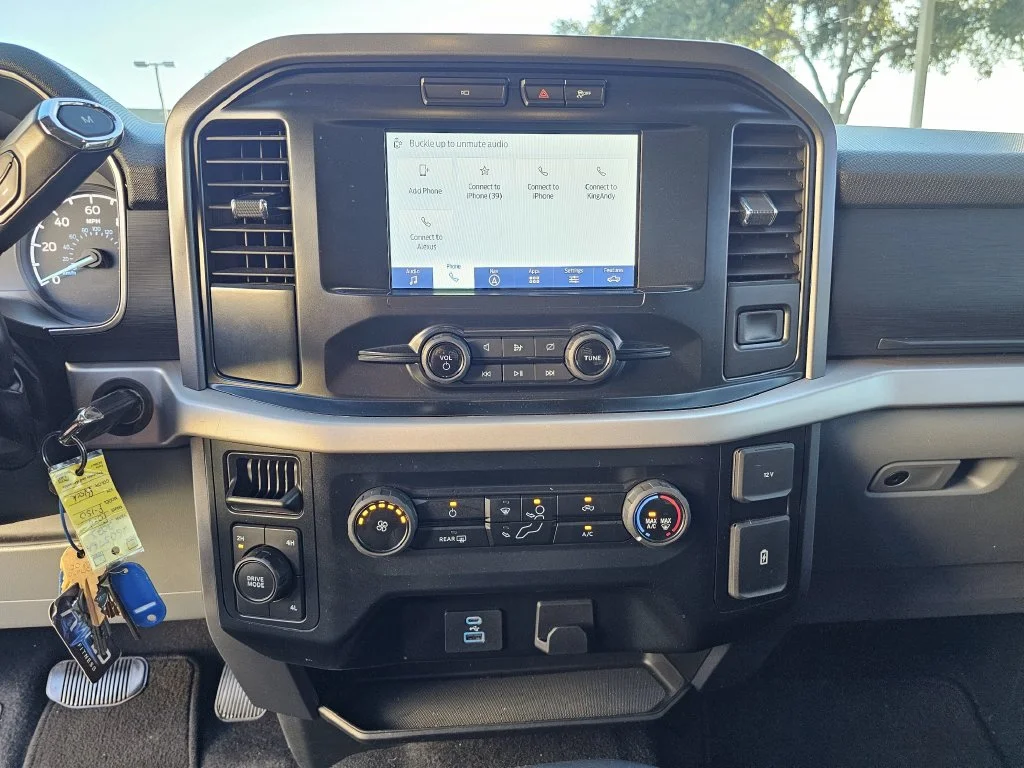 Used 2023 Black Ford XLT image 18