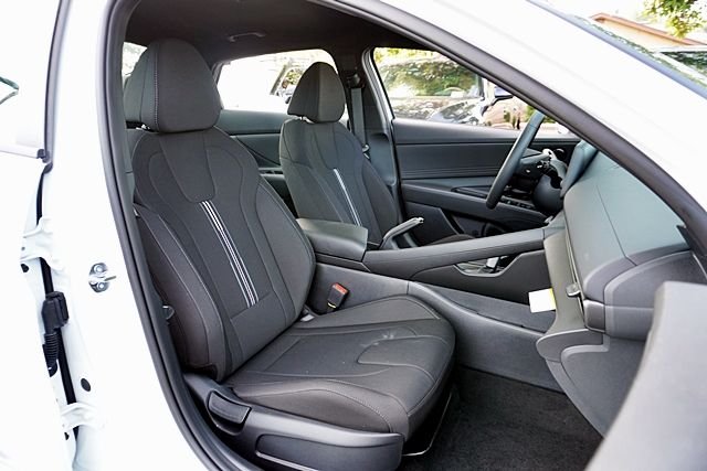 New 2026 White Hyundai SEL Sport image 15