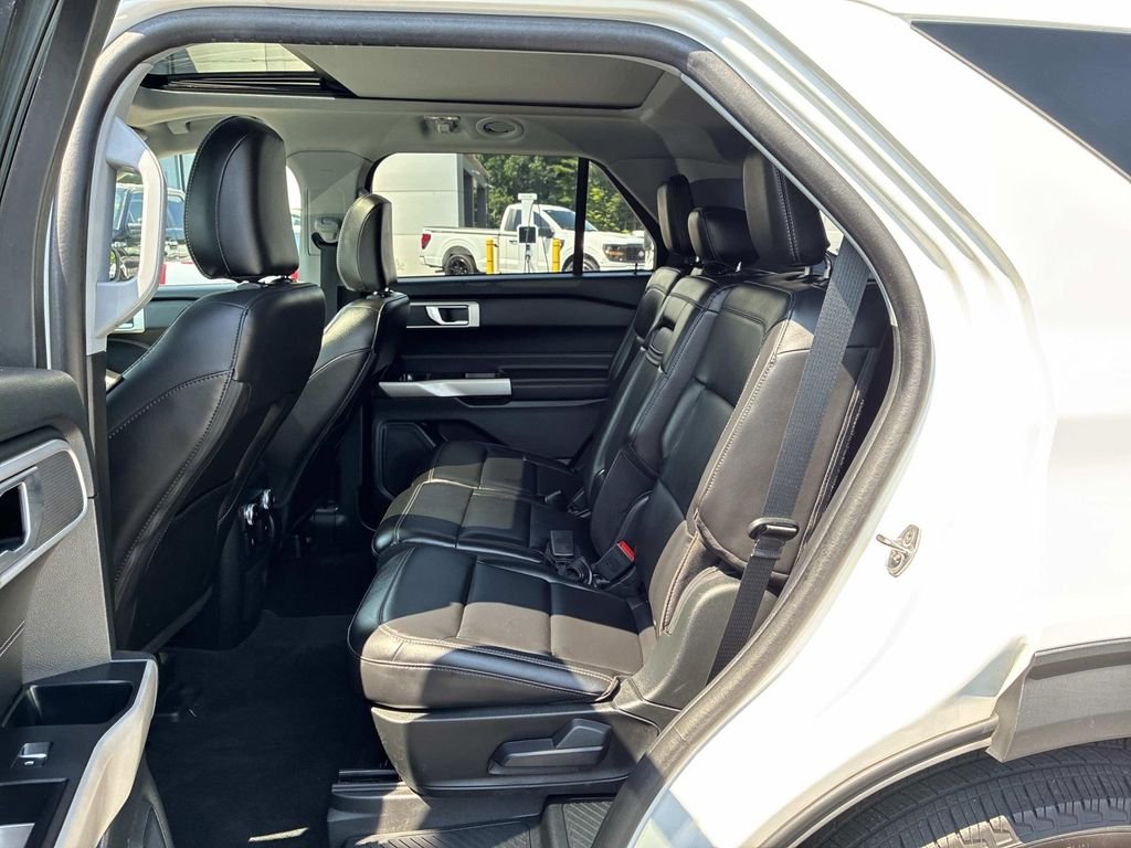 Used 2023 White Ford XLT image 16