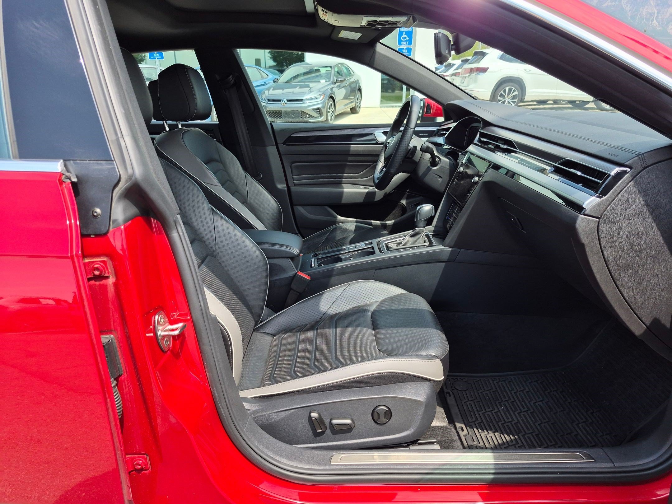 Used 2023 Kings Red Metallic Volkswagen SEL Premium R-Line image 33