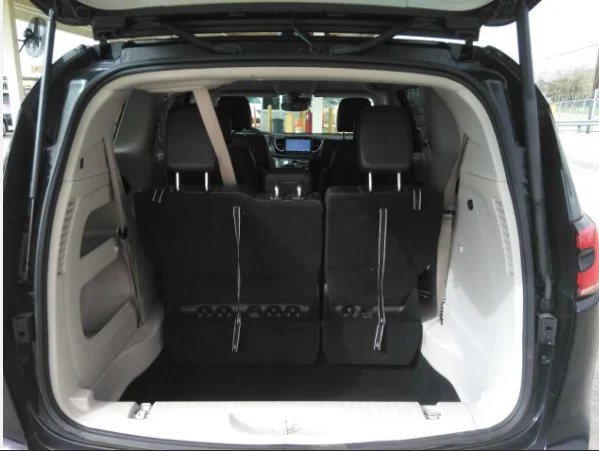 Used 2024 Black Chrysler Touring L image 11