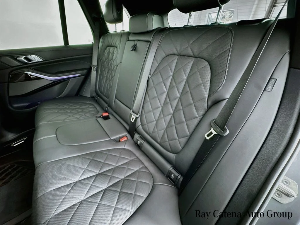 Used 2026 Gray BMW xDrive40i image 26