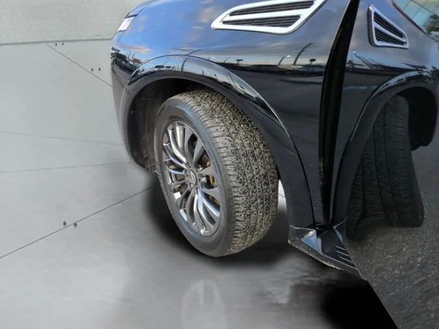 Used 2023 Black Nissan Platinum image 37
