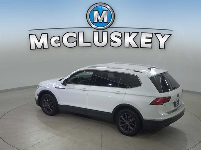 Used 2022 Pure White Volkswagen SE image 28