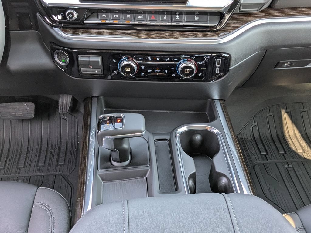 New 2026 Onyx Black GMC Elevation image 19