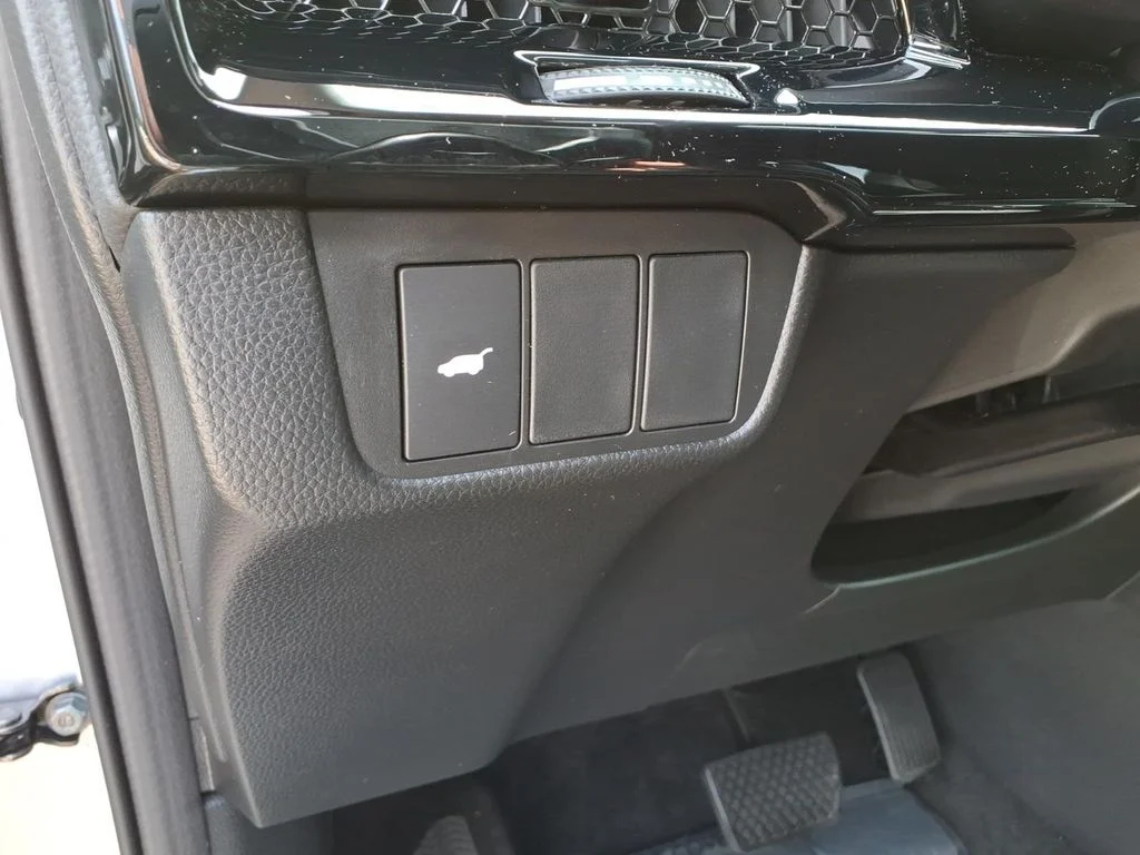 Used 2026 Silver Honda EX-L image 34