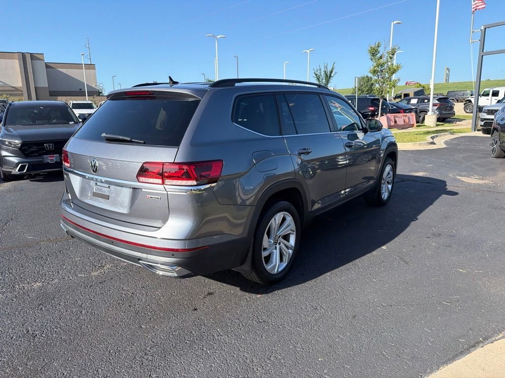 Used 2021 Gray Volkswagen 2.0T SE w/Technology image 7