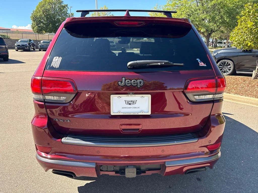 Used 2018 Red Jeep Overland image 4