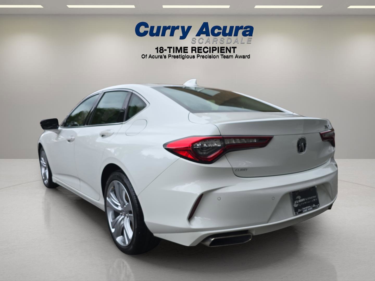 Certified Used 2023 Platinum White Pearl Acura w/Technology Package image 3