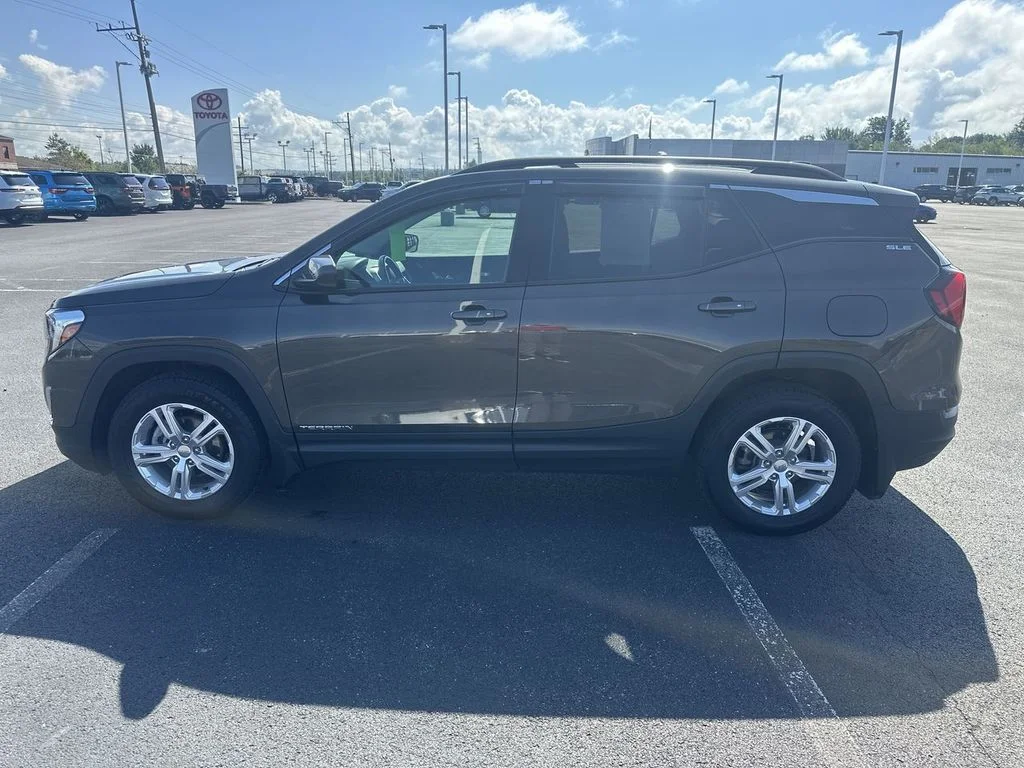 Used 2020 Gray GMC SLE image 5