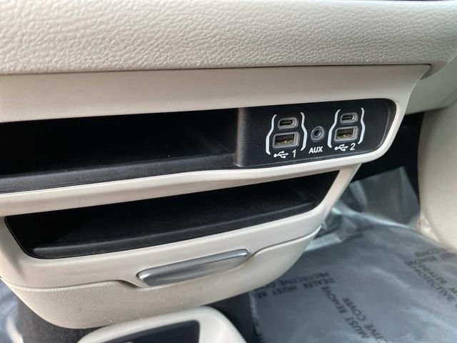 Used 2023 Silver Chrysler LX image 14