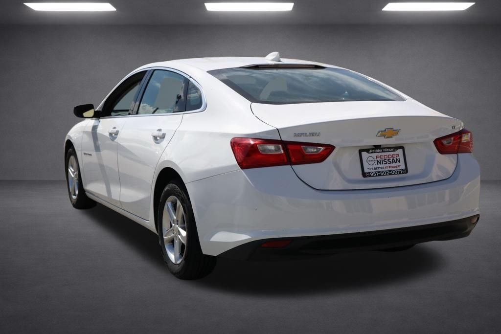 Used 2023 White Chevrolet LT image 5