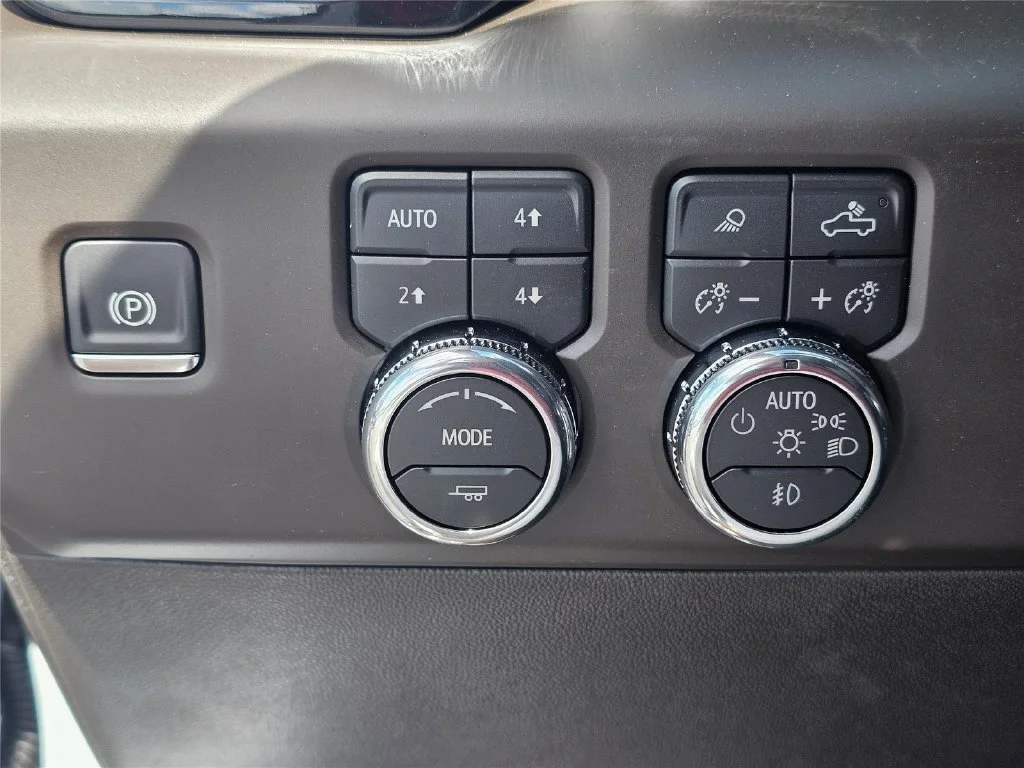 Used 2026 Glacier White Tricoat GMC Denali image 21