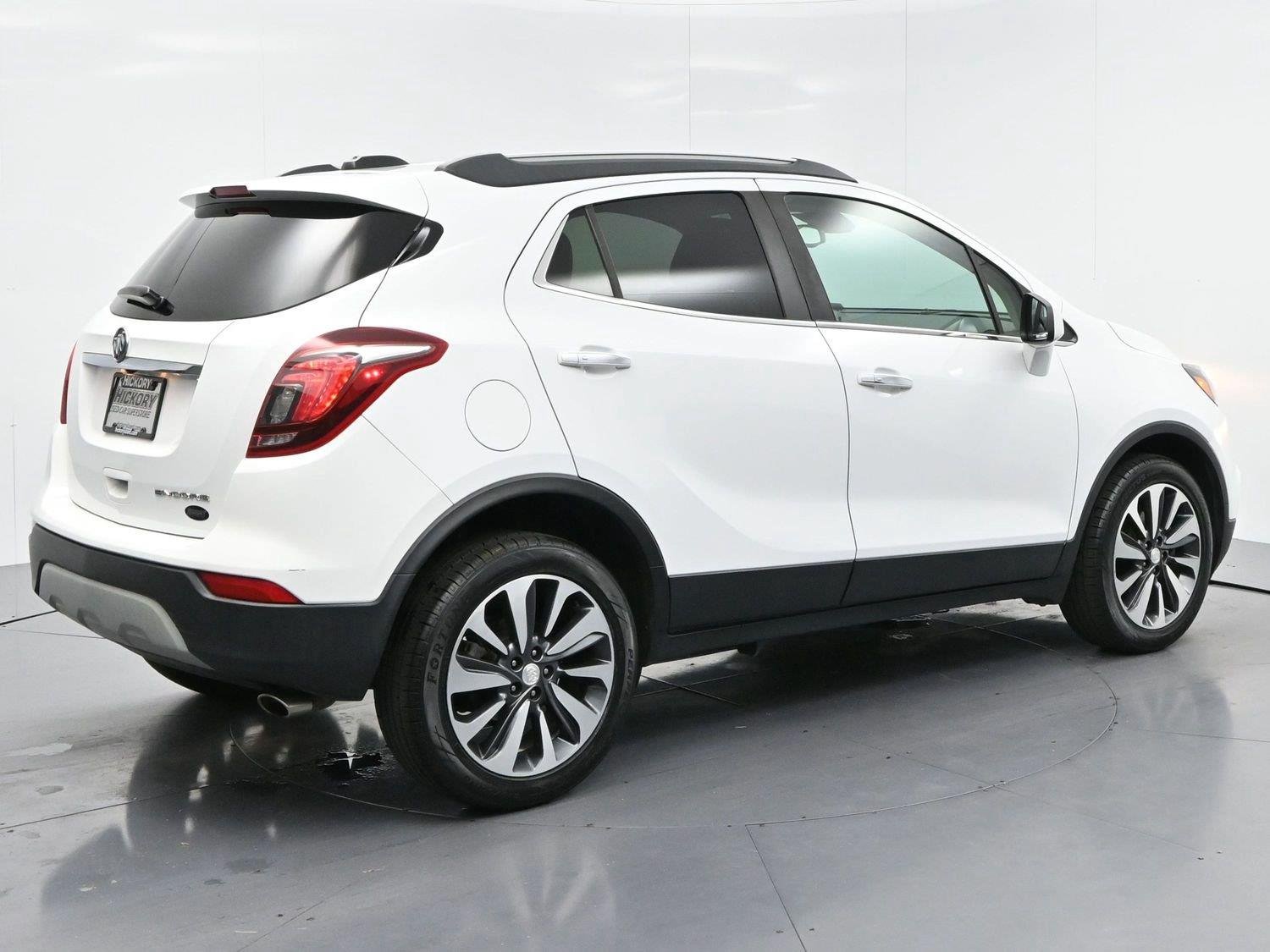 Used 2021 Summit White Buick Preferred image 7