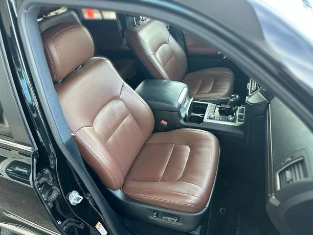 Used 2017 Black Toyota  image 29