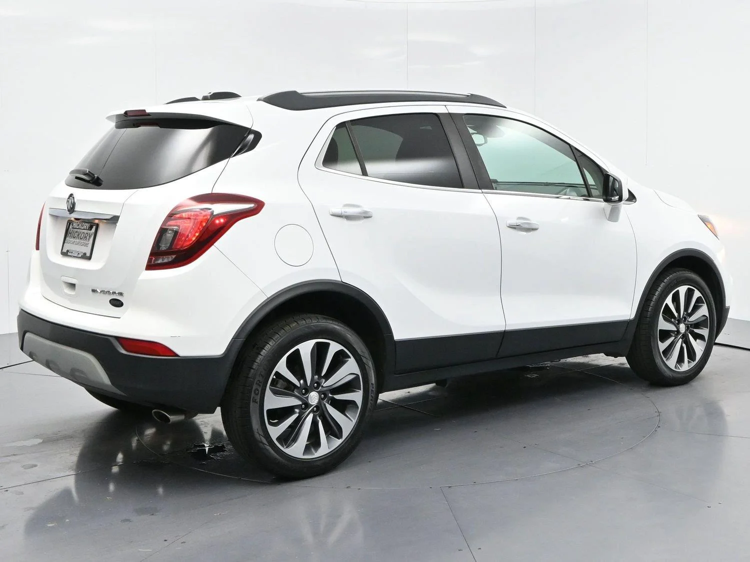 Used 2021 Summit White Buick Preferred image 7