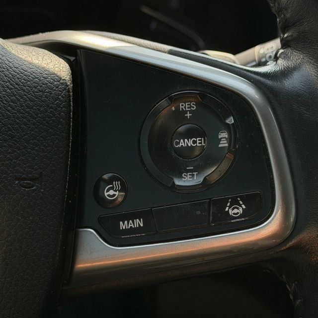Used 2022 White Honda EX-L image 19