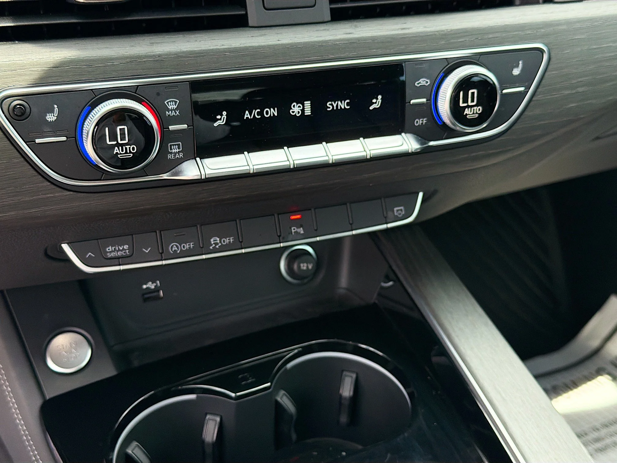 Used 2024 Arkona White Audi Premium Plus image 33