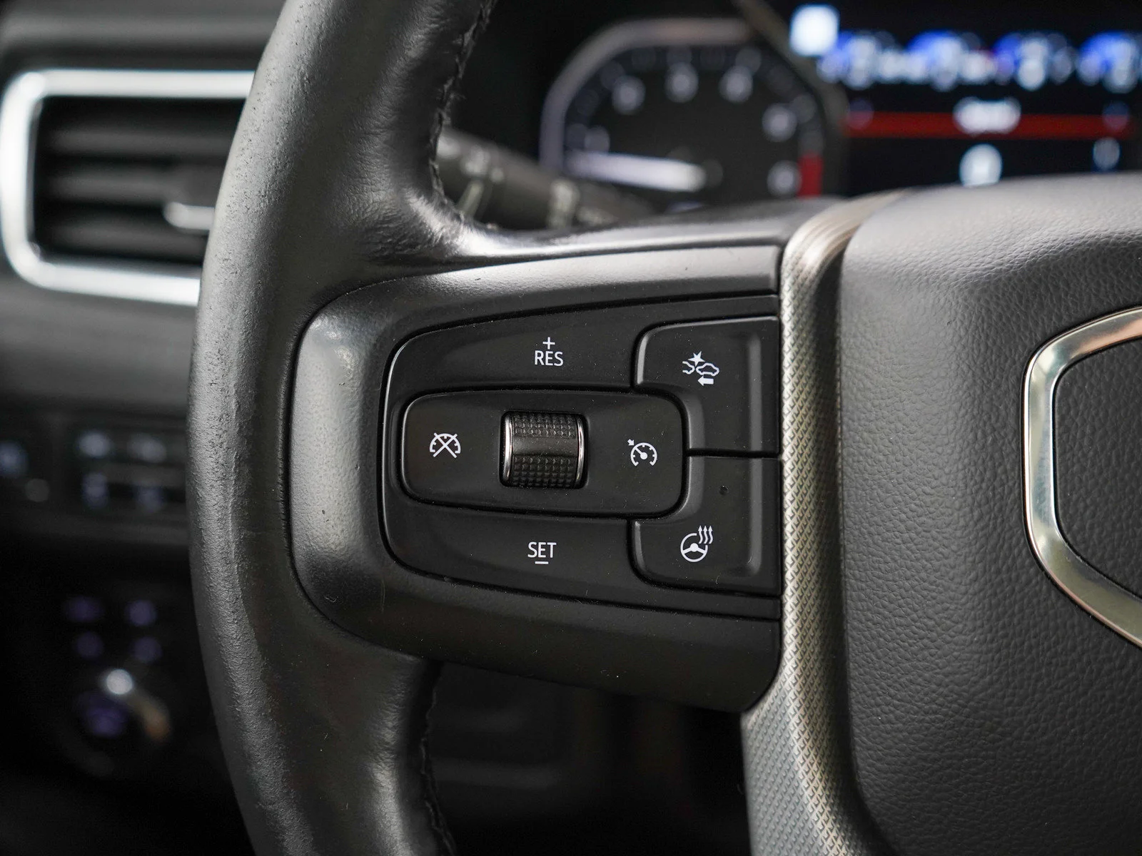 Used 2021 Black GMC Denali image 26