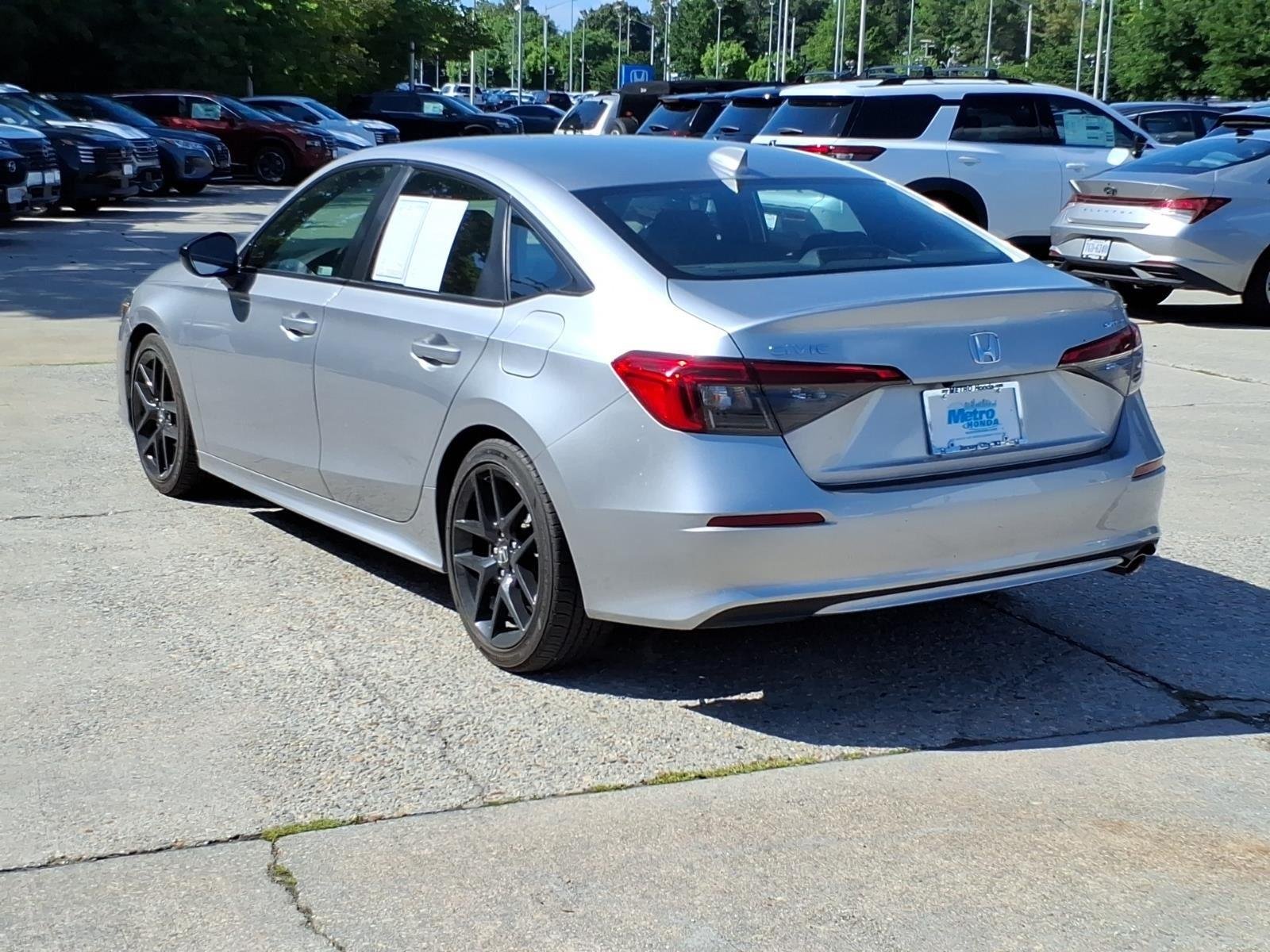 Used 2024 Lunar Silver Metallic Honda Sport image 11