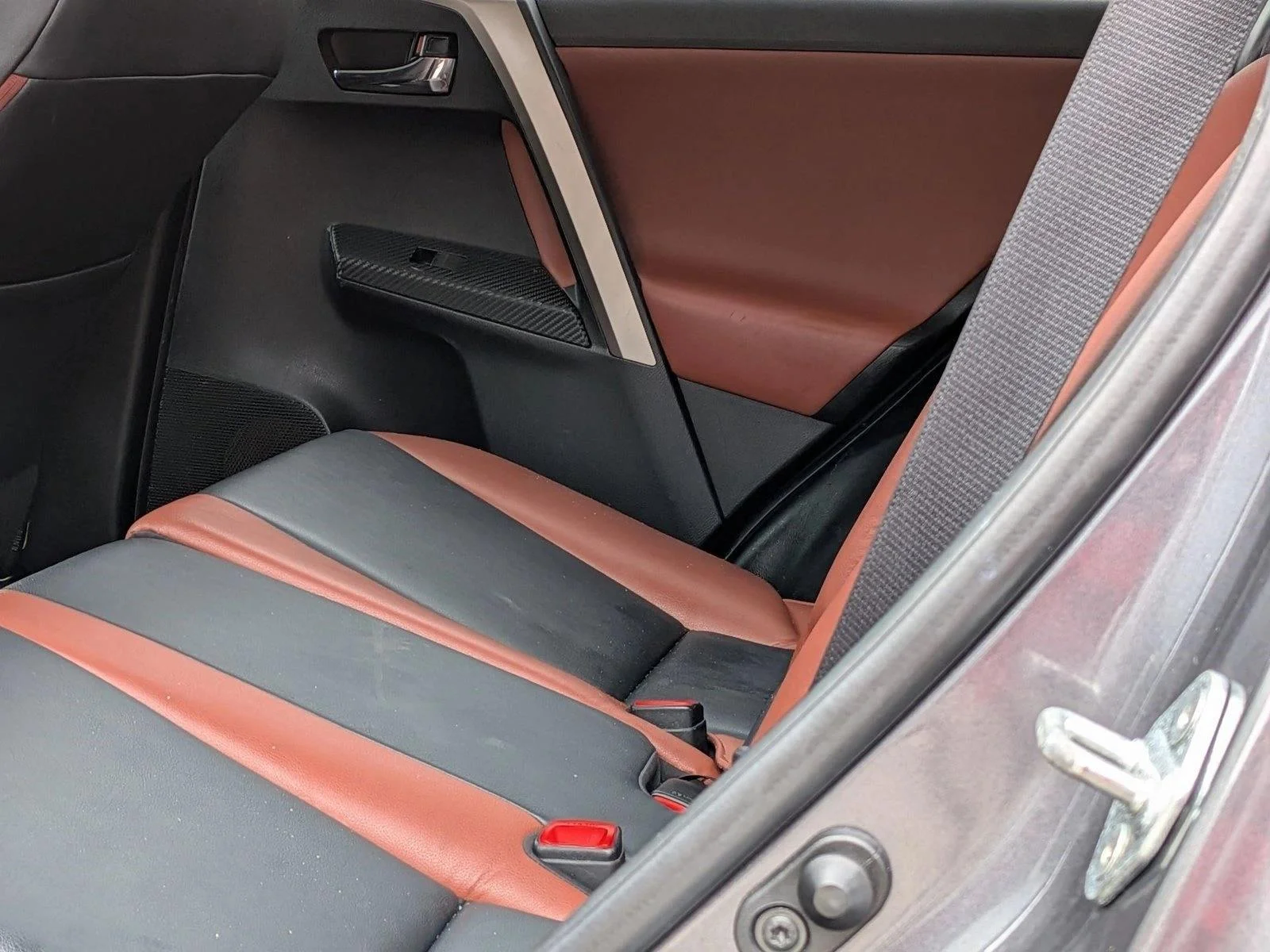 Used 2015 Magnetic Gray Metallic Toyota Limited image 13