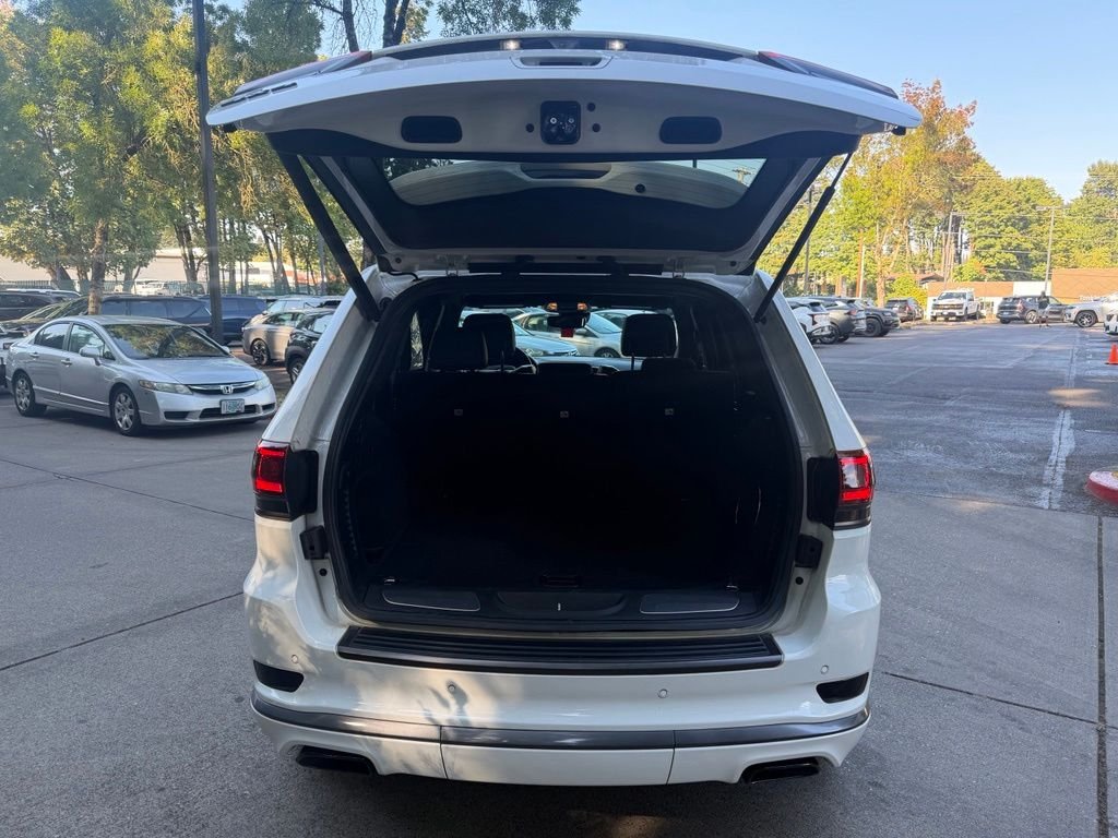 Used 2018 Bright White Clearcoat Jeep Overland image 15