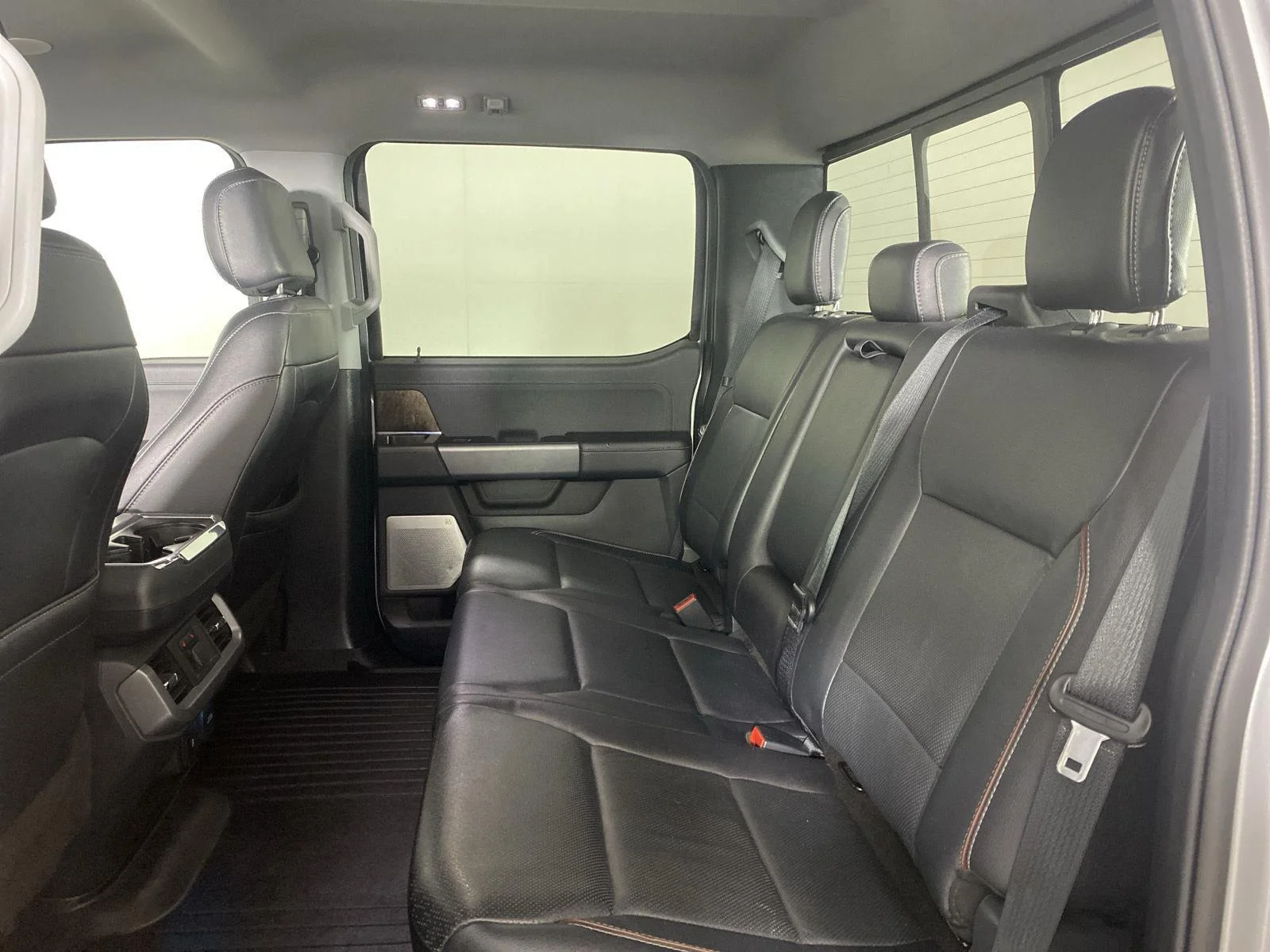 Used 2021 Iconic Silver Ford LARIAT image 24