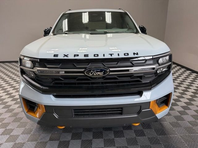 New 2026 Glacier Gray Metallic Tri-Coat Ford Tremor® image 4