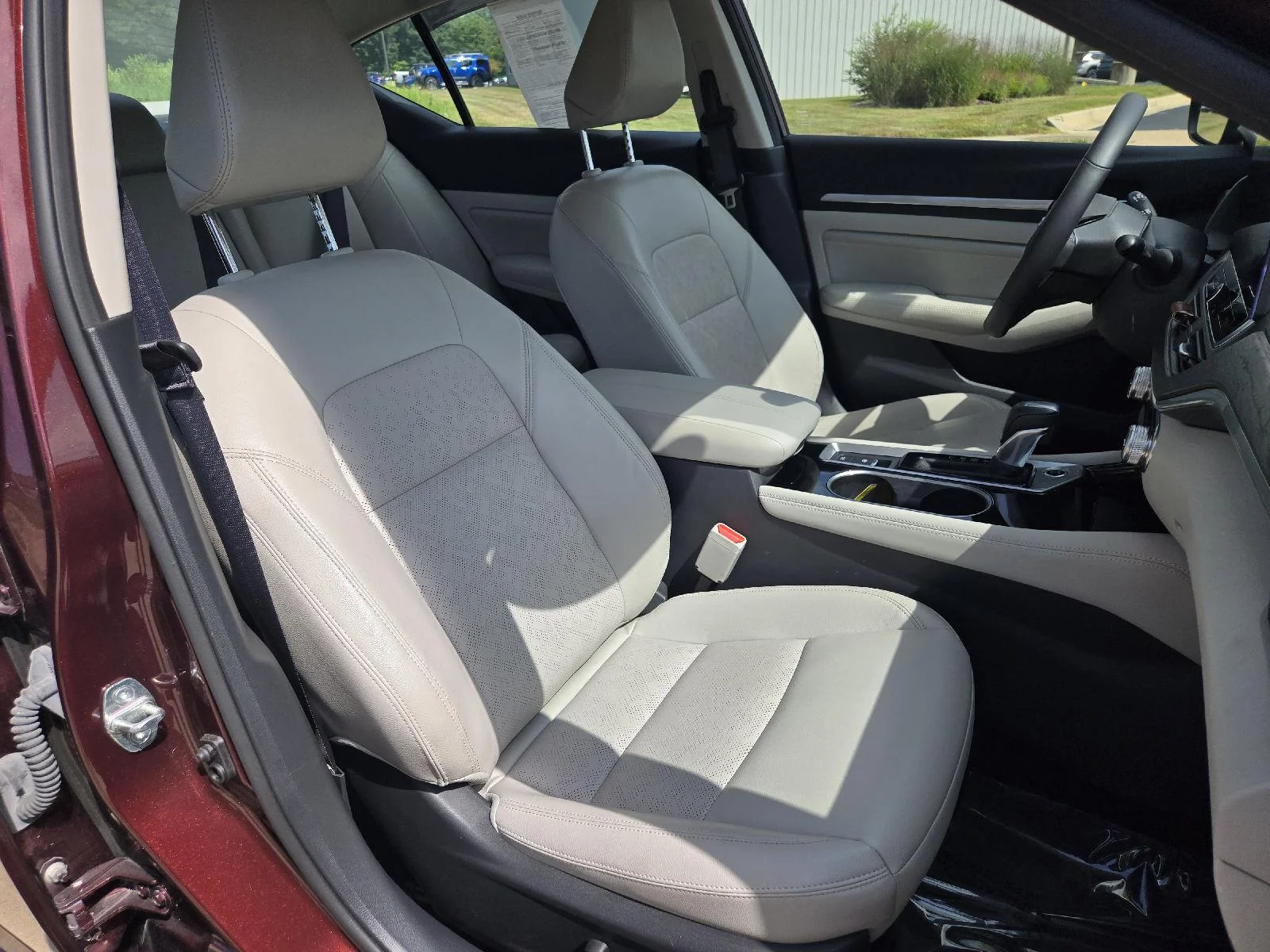 Used 2023 Garnet Pearl Metallic Nissan 2.5 SL image 23