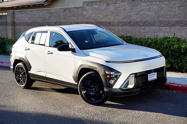 Used 2026 White Hyundai SEL Sport image 2