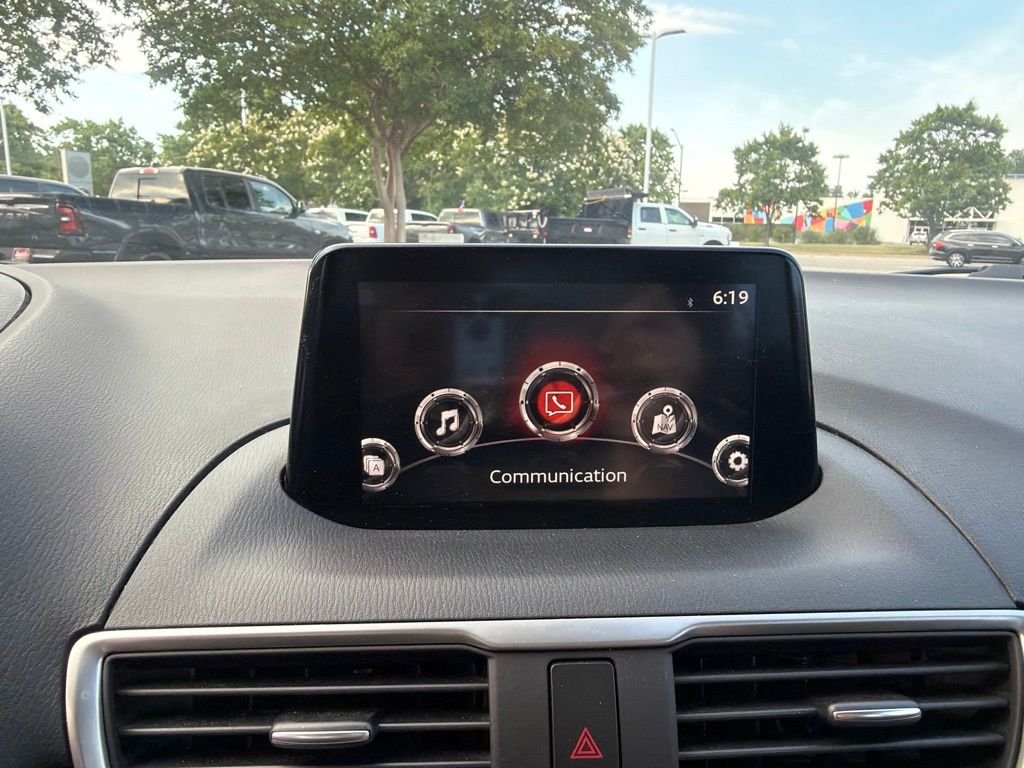 Used 2018 Silver Mazda Touring image 18
