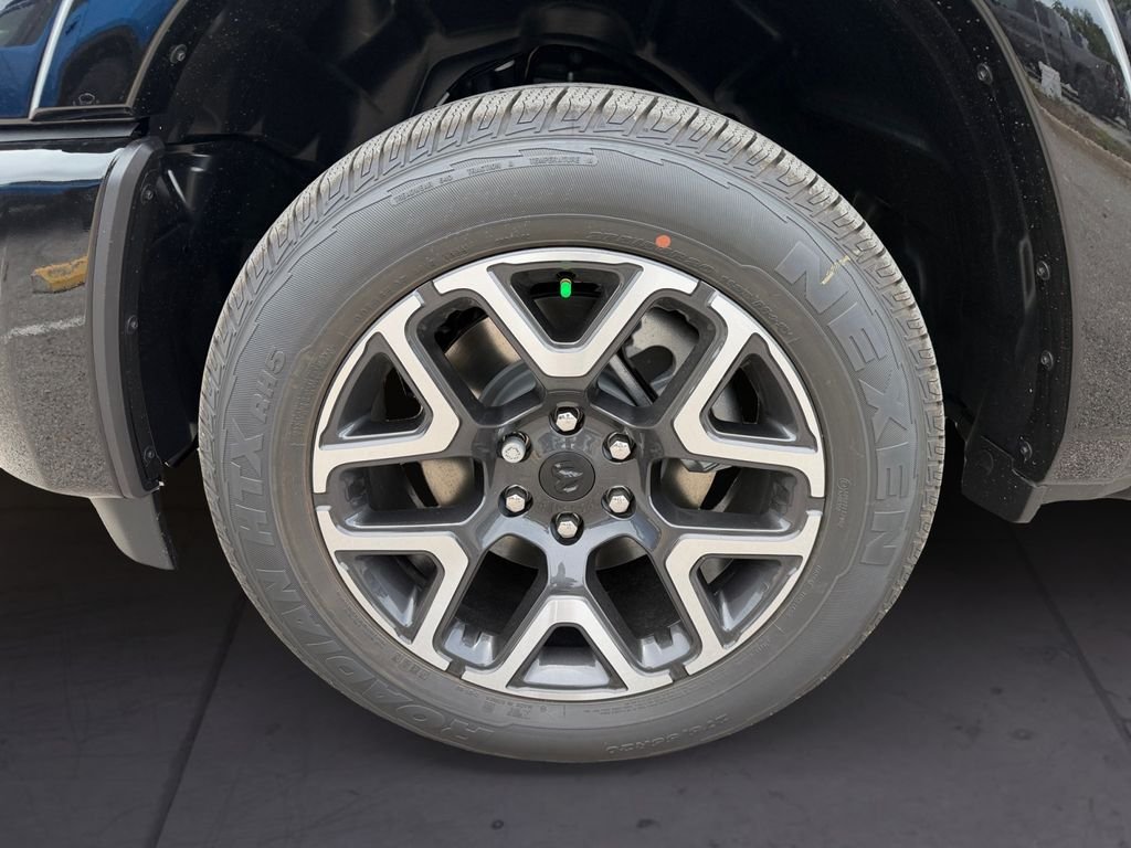 New 2026 Diamond Black Crystal Pearl-Coat Exterior Paint RAM Laramie image 9