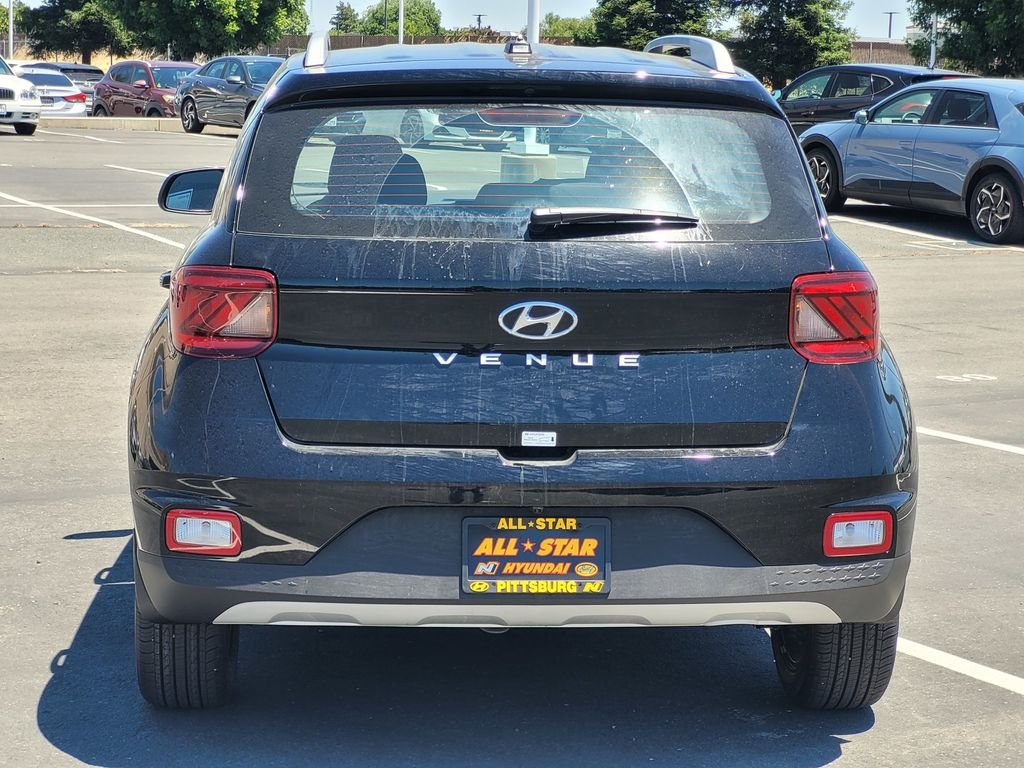 New 2026 Black Hyundai SEL image 4