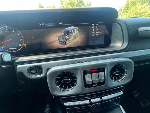 Used 2019 designo Manufaktur Olive Metallic Mercedes-Benz G 63 AMG® image 16